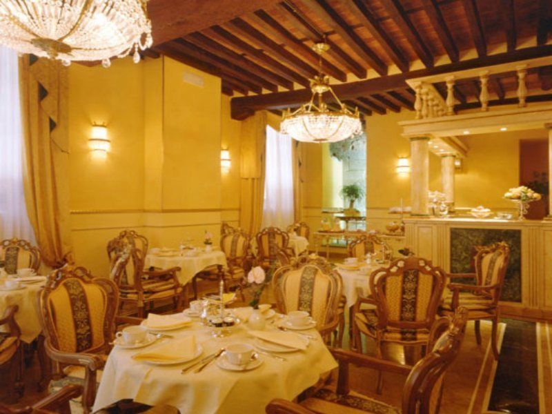 Palazzo Alexander Lucca